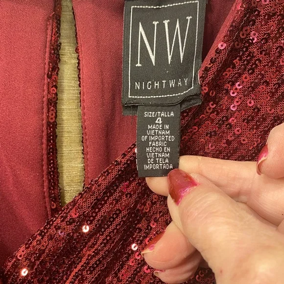 Elegant Red Sequin Evening Gown Sz4 - Picture 7 of 7